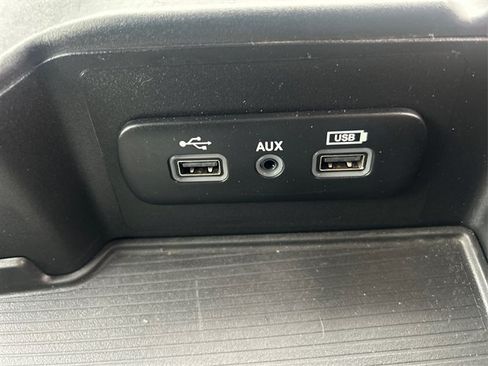 Used 2018 RAM 3500 Tradesman w/ Chrome Appearance Group AWD/4WD image 34
