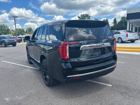 Used 2023 GMC Yukon SLT w/ SLT Premium Package AWD/4WD image 10