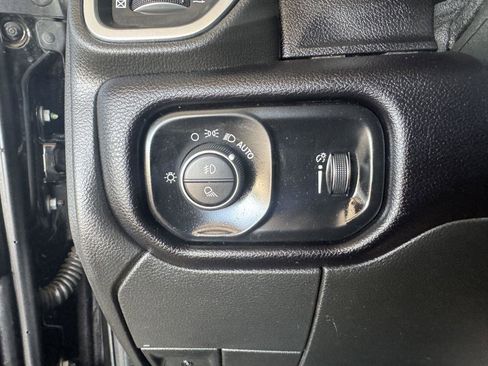 Used 2025 RAM 3500 Big Horn image 21