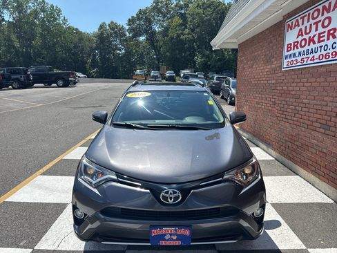 Used 2016 Toyota RAV4 XLE AWD/4WD image 7