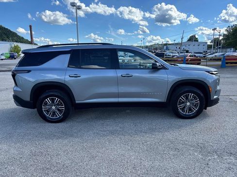 Used 2026 Chevrolet Traverse LT AWD/4WD image 6