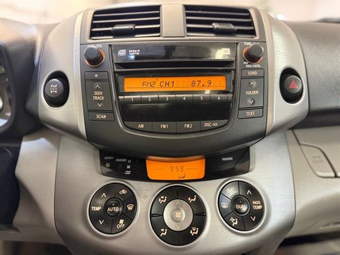 Used 2007 Toyota RAV4 Limited image 18