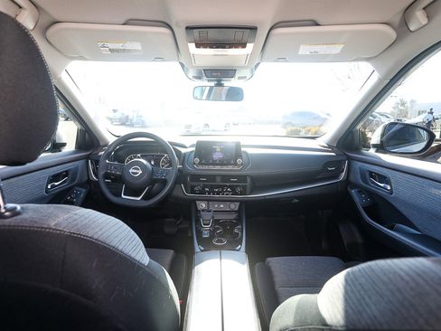 Used 2023 Nissan Rogue SV image 22