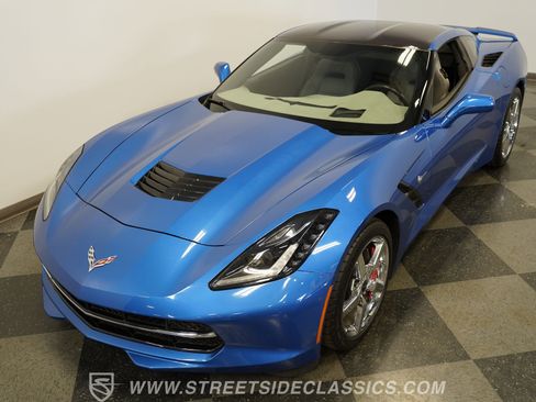 Used 2014 Chevrolet Corvette Stingray Coupe w/ 2LT Preferred Equipment Group RWD image 20