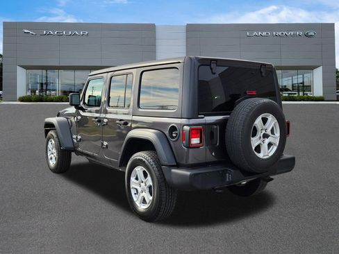 Used 2018 Jeep Wrangler Unlimited Sport S image 3