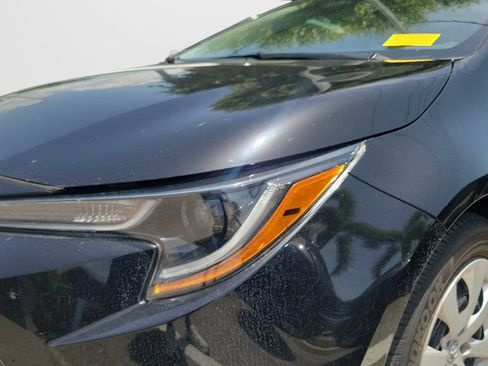 Used 2023 Toyota Corolla LE FWD image 5