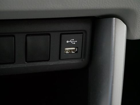 Certified 2022 Toyota Corolla Cross LE w/ Moonroof Package image 30