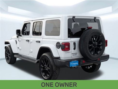 Used 2025 Jeep Wrangler Unlimited Sahara image 3