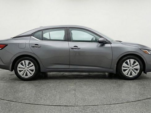 Used 2025 Nissan Sentra S image 11