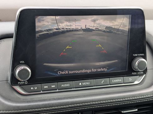 Used 2022 Nissan Rogue SV image 19