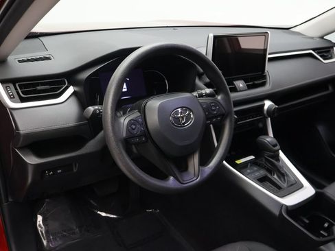 Used 2024 Toyota RAV4 XLE FWD image 15