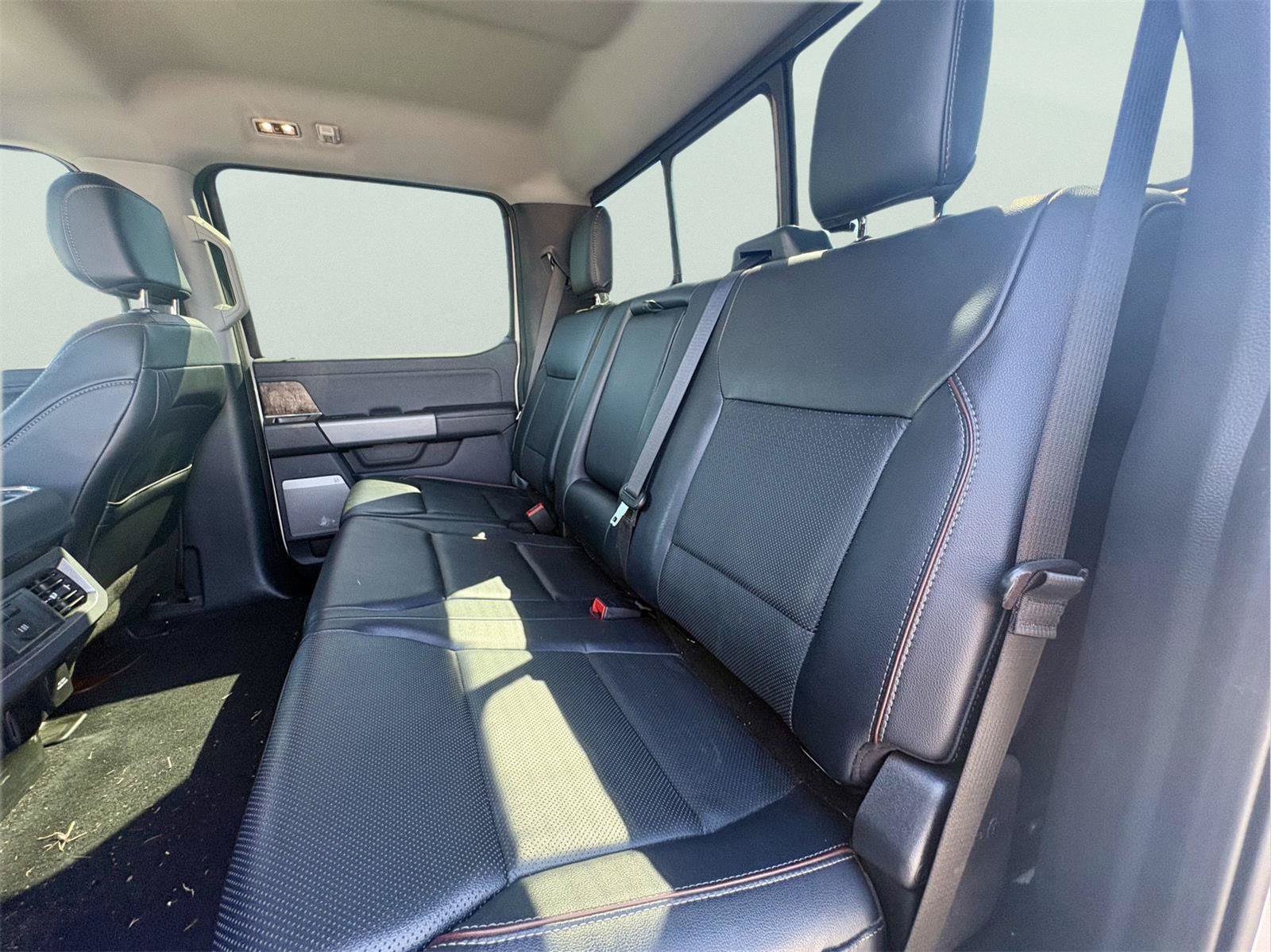 Used 2023 Ford F250 Lariat w/ Sport Appearance Package AWD/4WD image 10