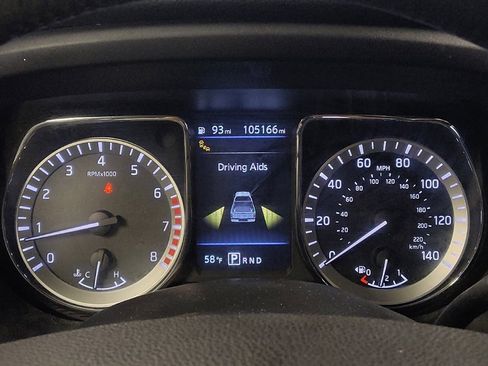 Used 2019 Nissan Titan SV w/ SV Convenience Package image 23