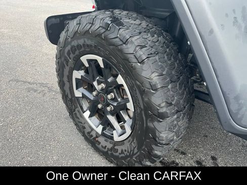 Used 2025 Jeep Wrangler Unlimited Rubicon AWD/4WD image 10