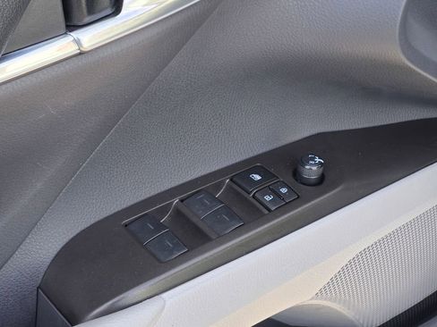 Used 2024 Toyota Camry SE image 26