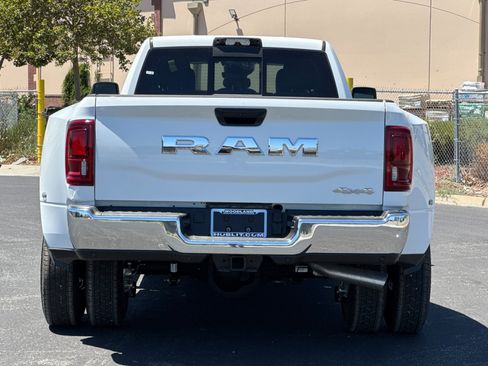 New 2026 RAM 3500 Tradesman AWD/4WD image 4