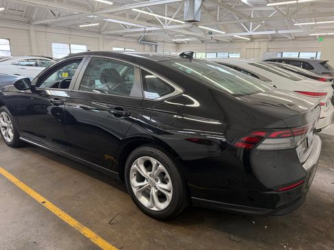 Used 2025 Honda Accord LX image 3
