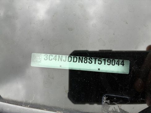 Used 2025 Jeep Compass Trailhawk AWD/4WD image 24