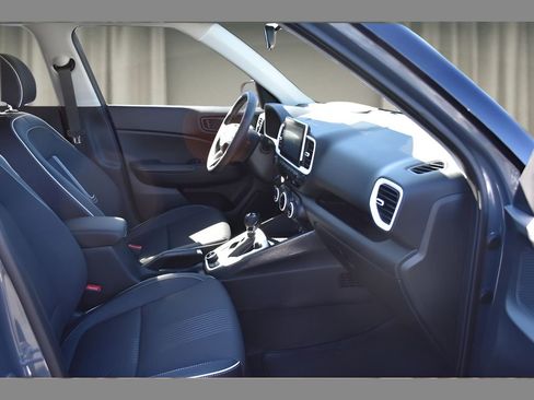 New 2026 Hyundai Venue SEL FWD image 14