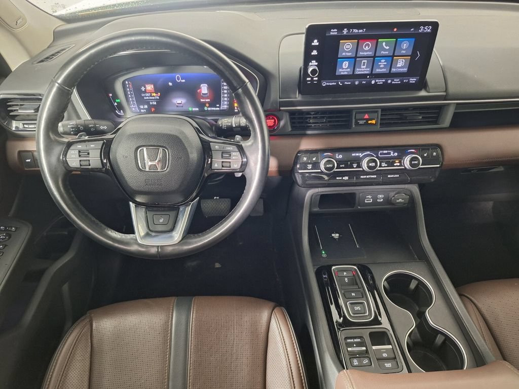 Used 2024 Honda Pilot Elite image 9