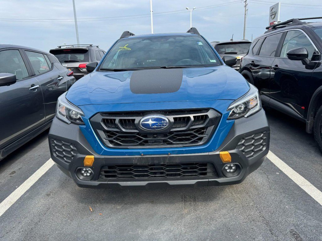 Used 2025 Subaru Outback Wilderness AWD/4WD image 2