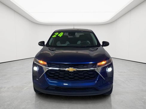 Used 2024 Chevrolet Trax LS FWD image 2