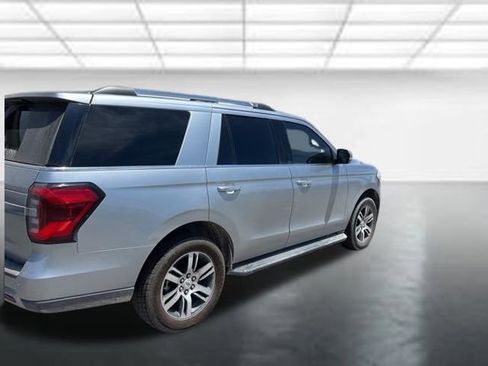 Used 2023 Ford Expedition Limited RWD image 3