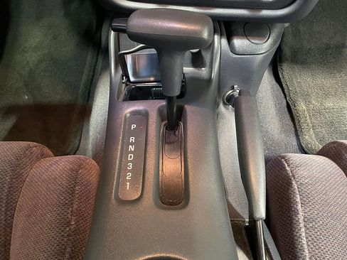 Used 1998 Pontiac Firebird Formula w/ Opt Pkg image 69