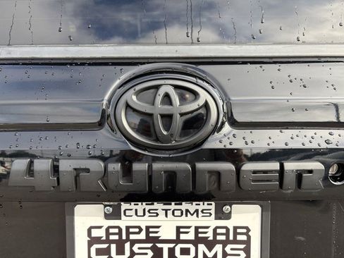 Used 2016 Toyota 4Runner SR5 Premium image 24