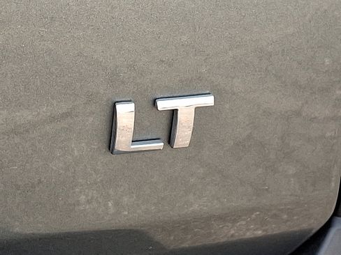 Used 2023 Chevrolet Traverse LT w/ LPO, Floor Liner Package image 33