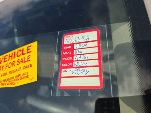 Used 2024 Volkswagen Atlas SEL AWD/4WD image 5