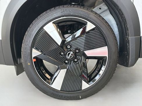 New 2026 Nissan Kicks SR image 33