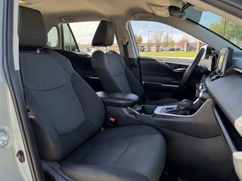 Used 2020 Toyota RAV4 XLE w/ All Weather Liner Package image 32
