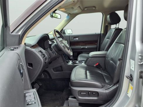 Used 2018 Ford Flex Limited FWD image 16