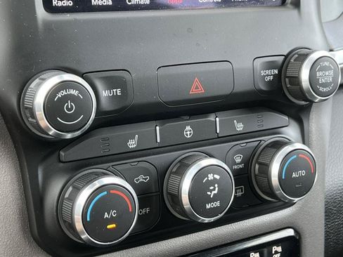 Used 2020 RAM 1500 Big Horn AWD/4WD image 26