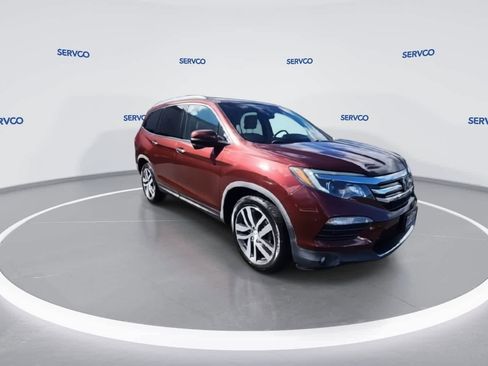 Used 2018 Honda Pilot Touring image 3