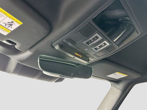 Certified 2025 Land Rover Defender 110 S image 22