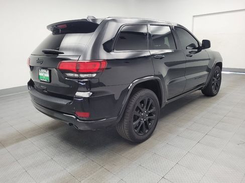 Used 2021 Jeep Grand Cherokee Laredo X RWD image 9
