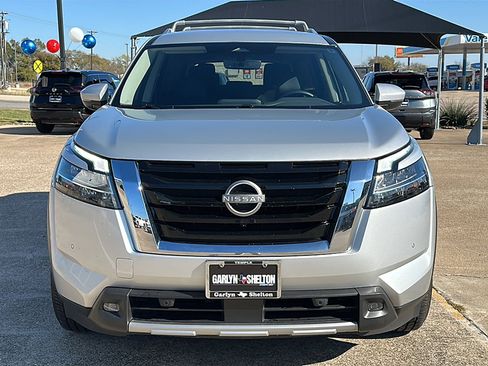 Used 2023 Nissan Pathfinder SL image 11