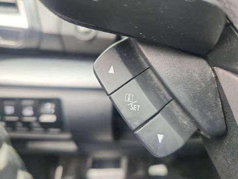 Used 2019 Subaru Forester Limited image 37