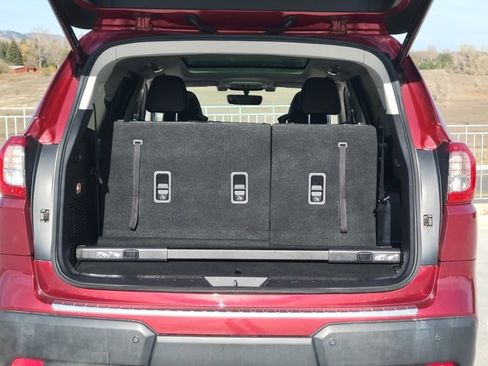 Used 2021 Subaru Ascent Limited w/ Technology Package image 17