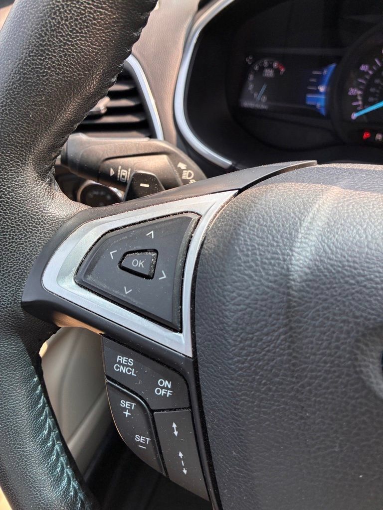 Used 2018 Ford Edge Titanium w/ Equipment Group 302A FWD image 34