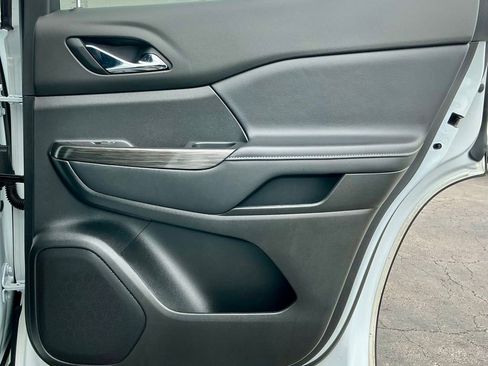 Used 2019 GMC Acadia SLT FWD image 26