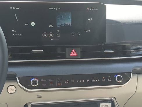 Certified 2026 Kia Carnival EX FWD image 12