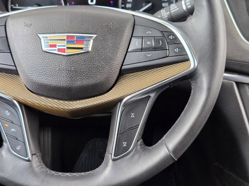 Used 2017 Cadillac XT5 Platinum AWD/4WD image 23