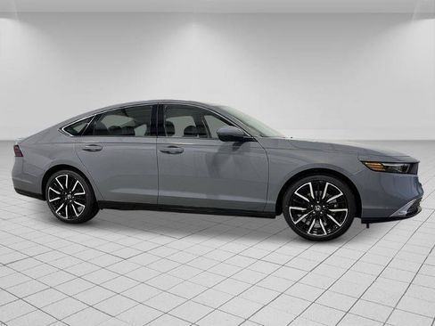 New 2025 Honda Accord Touring image 8