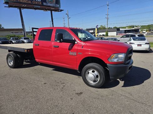 Used 2017 RAM 3500 Tradesman RWD image 6