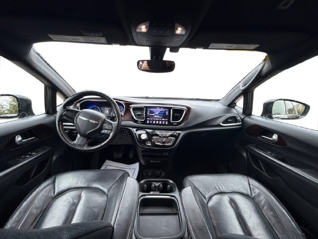 Used 2019 Chrysler Pacifica Touring-L FWD image 13