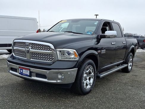 Used 2016 RAM 1500 Laramie w/ Convenience Group image 5