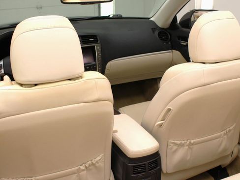 Used 2011 Lexus IS 250C image 45